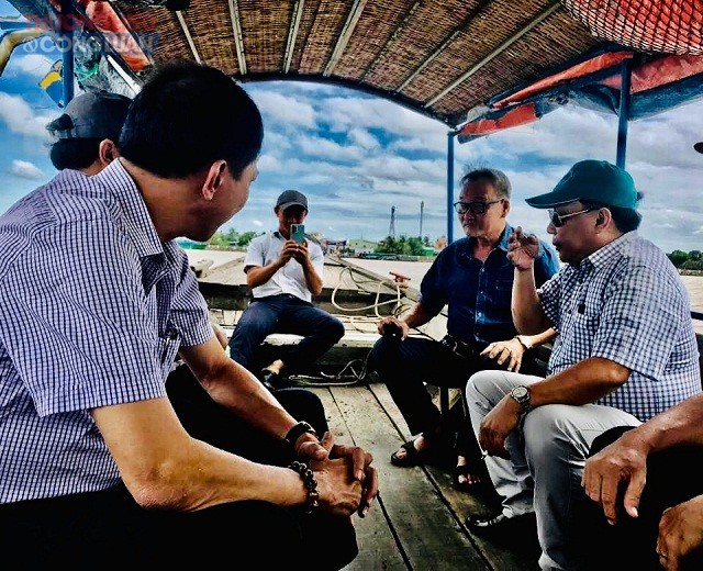 Đoàn công tác BCĐ tỉnh Bình Định về IUU trực tiếp vào ngư trường phía Nam gặp gỡ chủ tàu thuyền, ngư dân Bình Định để tuyên truyền về khai thác hải sản hợp pháp theo quy định của EC.