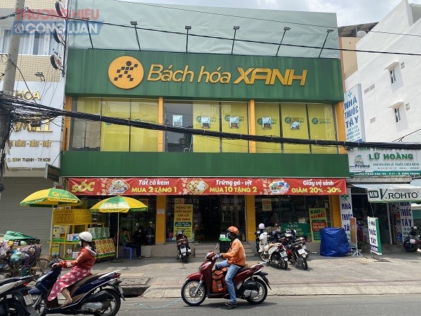 Một số cửa hàng tên Bách hóa XANH trên địa bàn TP. HCM. Ảnh: Nguyễn Trung.