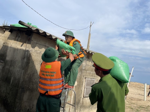 Thừa Thiên Huế cấm chợ, cấm đường để phòng, chống bão Noru