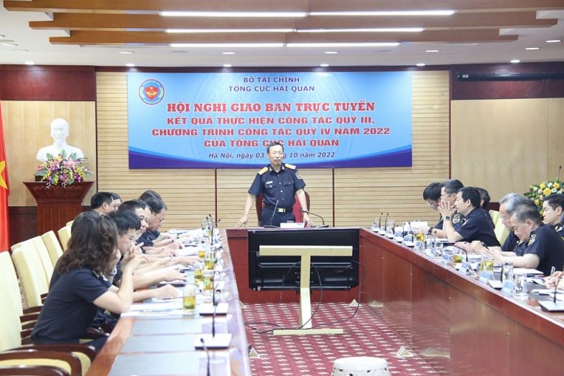 Tổng cục trưởng Tổng cục Hải quan Nguyễn Văn Cẩn chủ trì hộ nghị