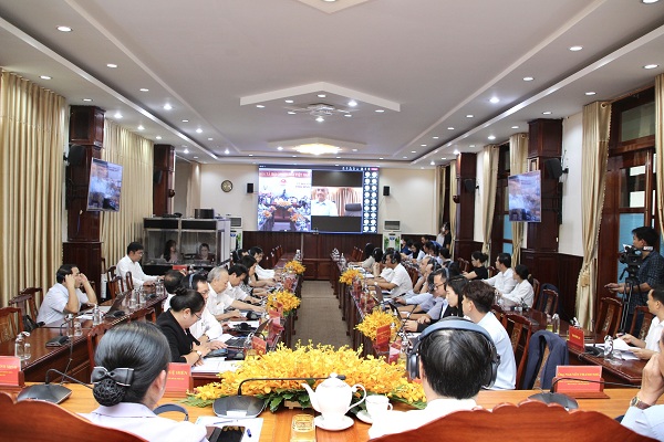 Các đại biểu ở các điểm cầu tại Thành phố Hồ Chí Minh và tỉnh Bình Phước