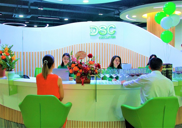 Công ty Cổ phần Chứng khoán DSC bị phạt hành chính 175 triệu đồng vì cho Thành viên Hội đồng quản trị vay sai quy định. Ảnh báo Đầu tư