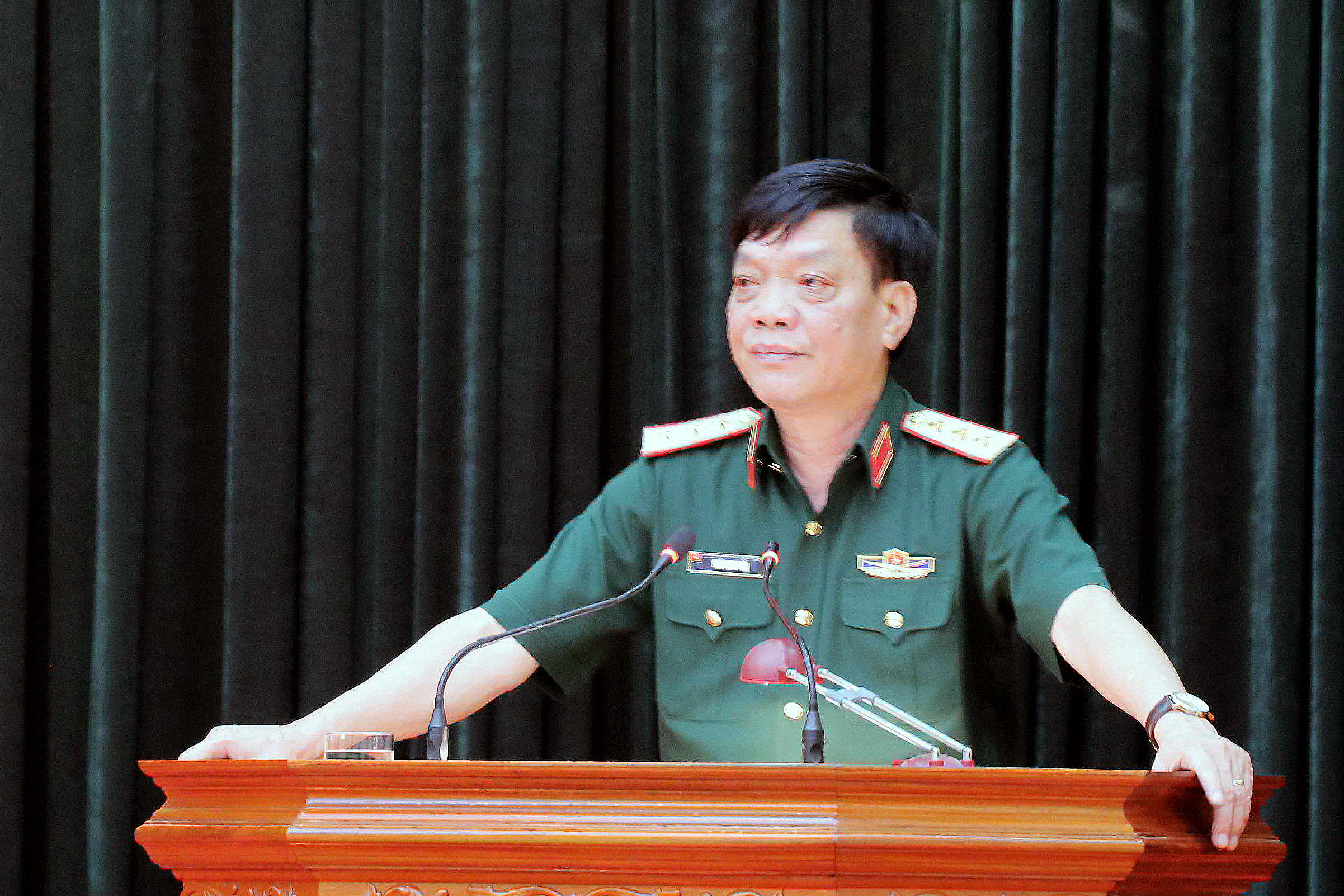 Thượng tướng Ngô Minh Tiến, Phó Tổng Tham mưu trưởng Quân đội nhân dân Việt Nam, phát biểu tại buổi làm việc