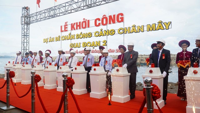 Thừa Thiên Huế khởi công “Đê chắn sóng cảng Chân Mây – giai đoạn 2”