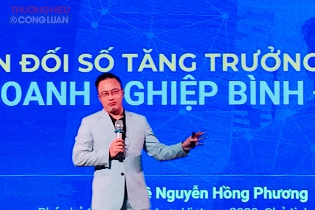 Ông Lê Nguyễn Hồng Phương đang giới thiệu về chuyên đề 