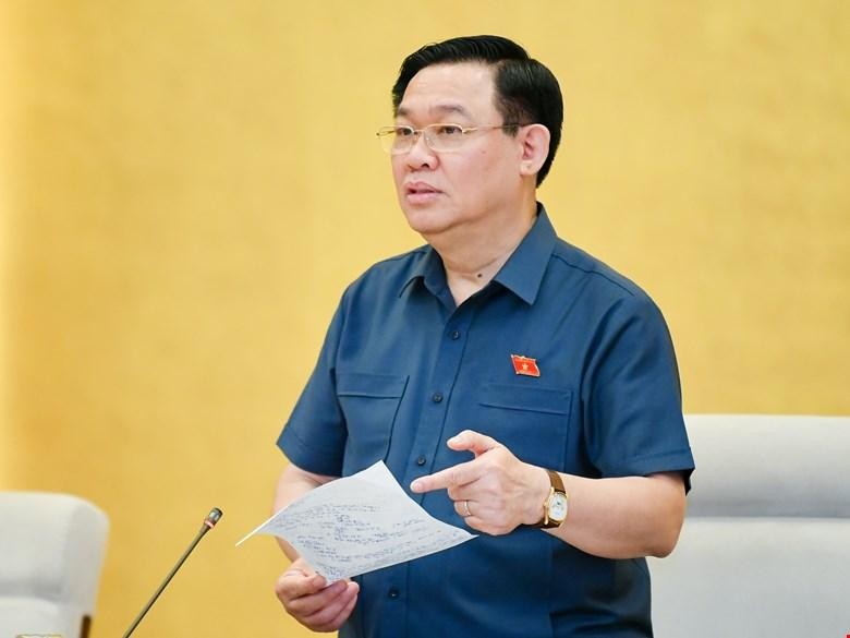 Chủ tịch Quốc hội Vương Đình Huệ phát biểu tại phiên họp của Uỷ ban Thường vụ Quốc hội