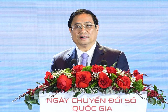 Thủ tướng Phạm Minh Chính: Chúng ta tin tưởng rằng, công cuộc chuyển đổi số quốc gia sẽ có nhiều chuyển biến tích cực, góp phần xây dựng nền kinh tế độc lập, tự chủ, gắn với chủ động, tích cực hội nhập quốc tế sâu rộng, thực chất và hiệu quả, vì một Việt Nam hùng cường, thịnh vượng, người dân được ấm no, hạnh phúc! - Ảnh: VGP/Nhật Bắc Thủ tướng Phạm Minh Chính: Chúng ta tin tưởng rằng, công cuộc chuyển đổi số quốc gia sẽ có nhiều chuyển biến tích cực, góp phần xây dựng nền kinh tế độc lập, tự chủ, gắn với chủ động, tích cực hội nhập quốc tế sâu rộng, thực chất và hiệu quả, vì một Việt Nam hùng cường, thịnh vượng, người dân được ấm no, hạnh phúc! - Ảnh: VGP/Nhật Bắc
