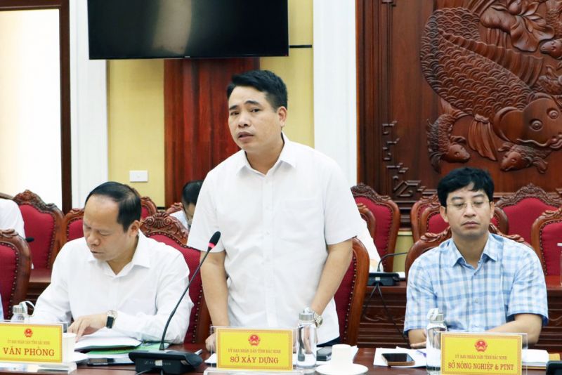 Giám đốc Sở Xây dựng tỉnh Bắc Ninh Nguyễn Việt Hùng tham gia ý kiến tại Hội nghị
