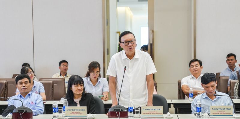 Ông Phan Đăng Tuất - Chủ tịch hiệp hội VASI phát biểu tại buổi làm việc