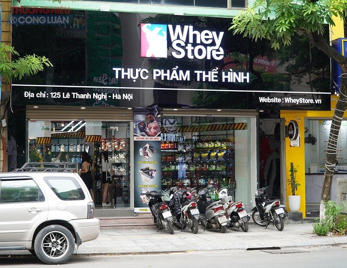 WheyStore bày bán sản phẩm không nhãn phụ tiếng Việt