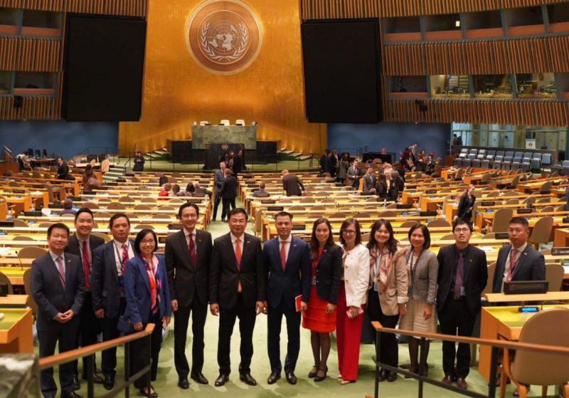Đoàn Việt Nam tham dự phiên họp bỏ phiếu và công bố kết quả thành viên Hội đồng Nhân quyền Liên Hợp Quốc. Ảnh: Phái đoàn Việt Nam tại Liên Hợp Quốc