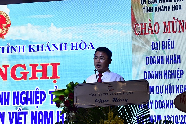Ông Nguyễn Công Thắng- Giám đốc Công ty Truyền tải điện 3 phát biểu.