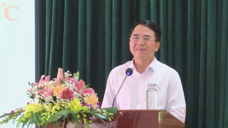 Ông Lê Khắc Nam - phó chủ tịch UBND TP. Hải Phòng phát biểu tại hội nghị