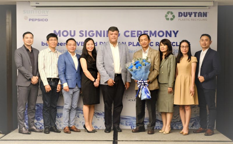 Suntory PepsiCo và Công ty TNHH Nhựa tái chế Duy Tân ký hợp biên bản hợp tác chiến lược 5 năm về việc cung cấp nhựa tái sinh để sản xuất bao bì các sản phẩm giai đoạn 2022-2026