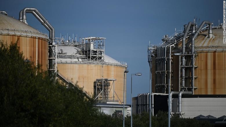 Khủng hoảng năng lượng đang tác động mạnh đến kinh tế EU. Thiết bị dự trữ khí thiên nhiên hóa lỏng ở miền Đông Nam nước Anh. Nguồn Getty Images