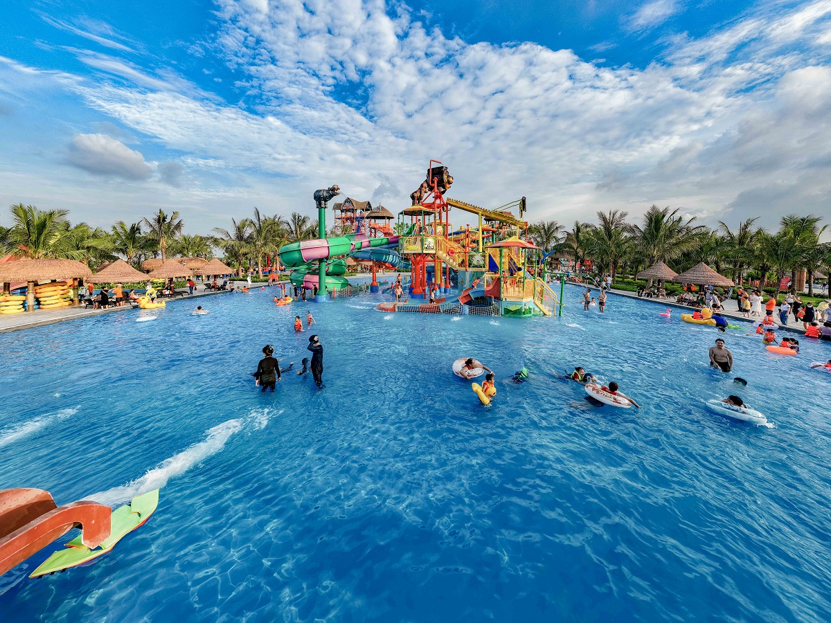 Công viên nước Aquabay do VinWonders thiết kế là “vương quốc trò chơi” đầy sức lôi cuốn