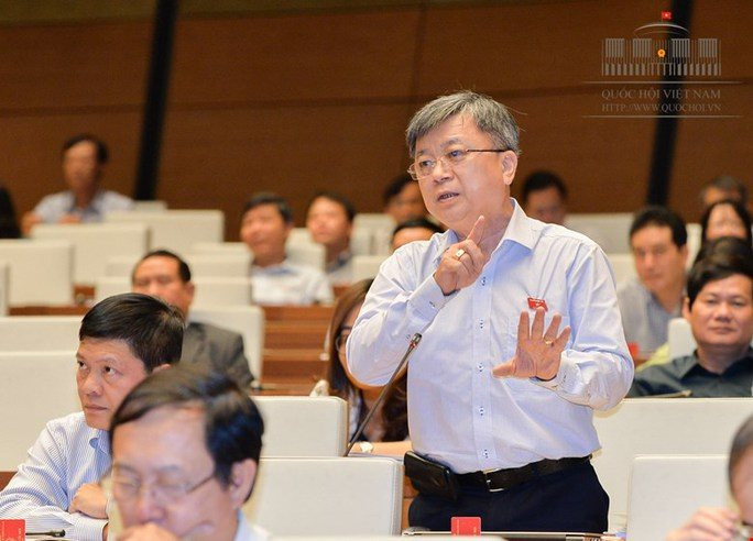 Lương thấp, công chức, viên chức phải làm “chân trong, chân ngoài”