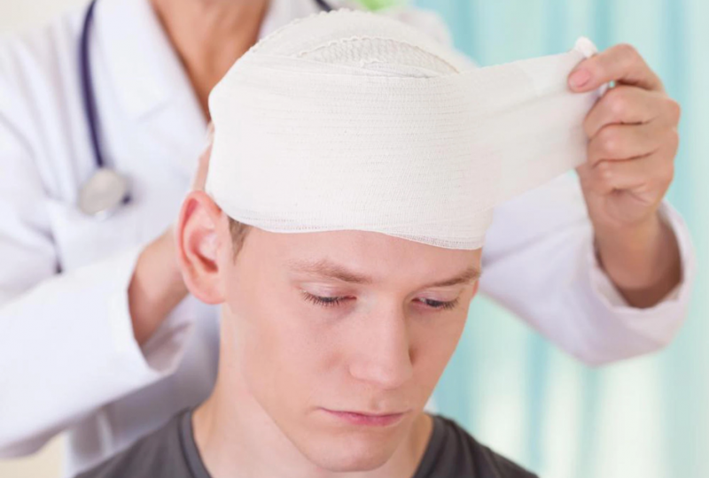 Tai nạn và có sự va đập ở vùng đầu có thể gây chấn thương sọ não nhẹ