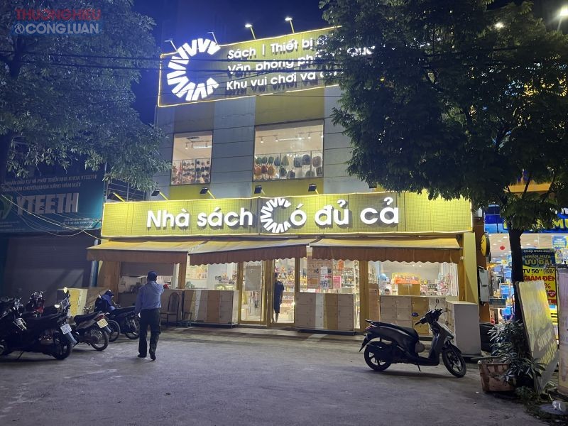 Bày bán sản phẩm thiếu tem nhãn phụ Tiếng Việt, không rõ nguồn gốc: Đại diện nhà sách Có Đủ Cả “im lặng”!