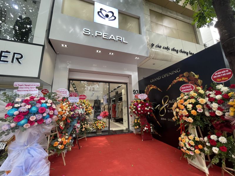 Tổng Công ty Đức Giang khai trương showroom S.PEARL tại Bà Triệu