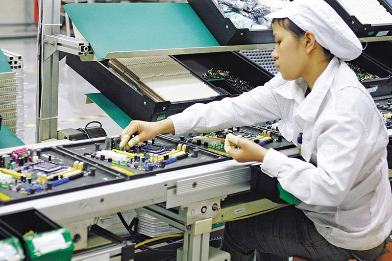 Sản xuất tại Công ty Foxconn, tại Bắc Ninh. Ảnh Đức Thanh