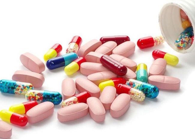 Theo Thứ trưởng Y tế, nguồn cung thuốc được đảm bảo khi 21.800 loại thuốc có giấy đăng ký lưu hành còn hiệu lực với hơn 700 hoạt chất các loại.