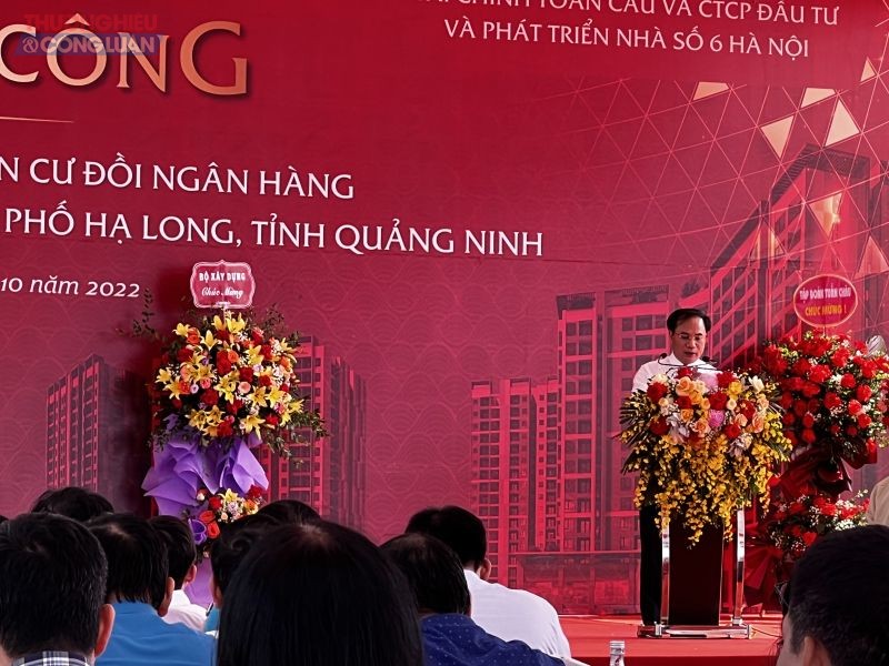 Thứ trưởng Bộ Xây Dựng Nguyễn Văn Sinh phát biểu tại buổi lễ