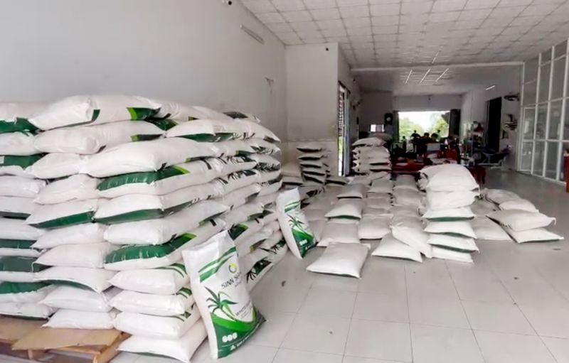 phát hiện 100 bao đường cát nhập lậu tại một kho hàng trên khu vực biên giới huyện Tịnh Biên