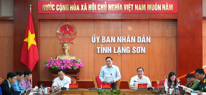 Chủ tịch UBND tỉnh Lạng Sơn, Hồ Tiến Thiệu chủ trì phiên họp