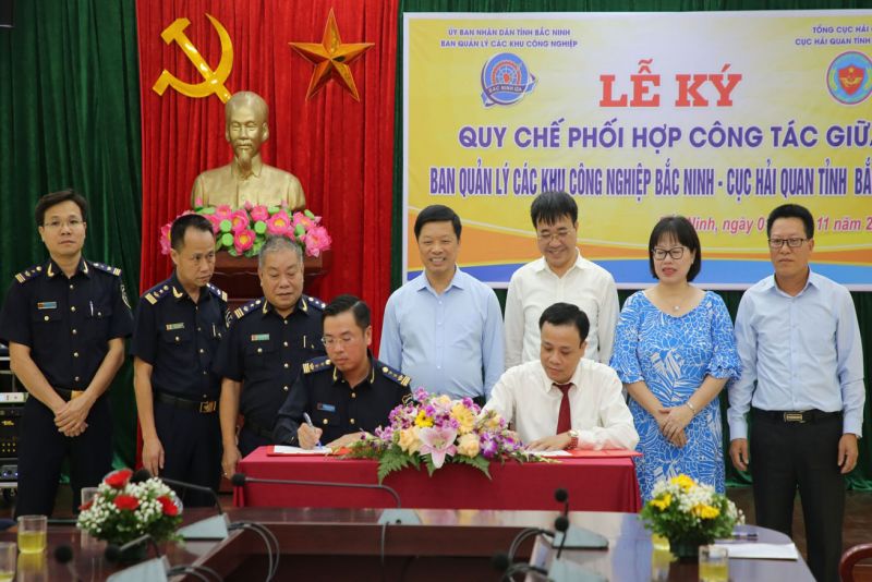 Ban quản lý các KCN Bắc Ninh và Cục Hải quan Bắc Ninh ký quy chế phối hợp