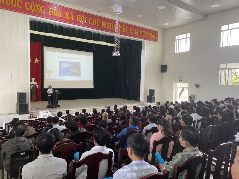 Chương trình tập huấn có sự tham gia đông đảo của giáo viên, cán bộ quản lý giáo dục tại Thừa Thiên Huế