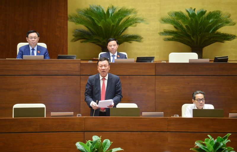 Tổng Thanh tra Chính phủ Đoàn Hồng Phong báo cáo giải trình, làm rõ một số nội dung đại biểu Quốc hội quan tâm. Ảnh Quochoi.vn