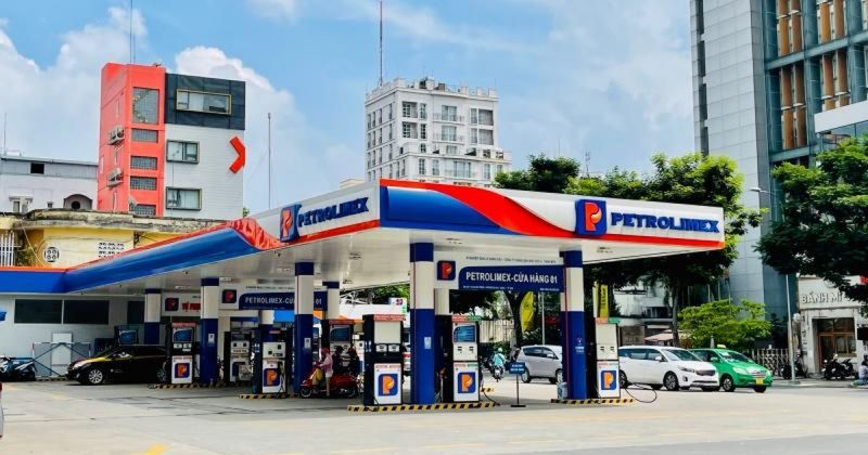 Petrolimex tăng thời gian bán hàng tại Hà Nội để phục vụ người tiêu dùng