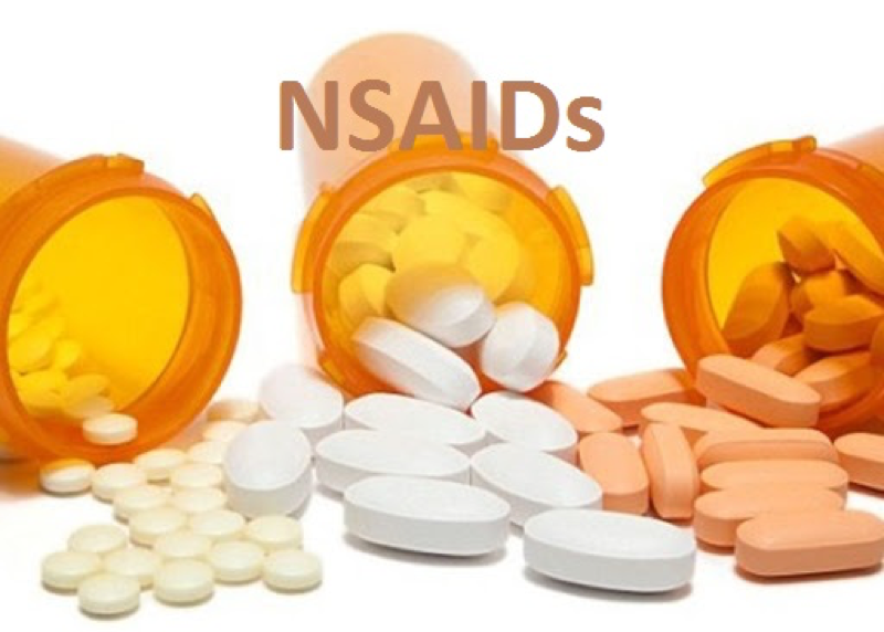 Không nên lạm dụng thuốc NSAIDs để giảm đau do viêm khớp dạng thấp vì có nhiều tác dụng phụ