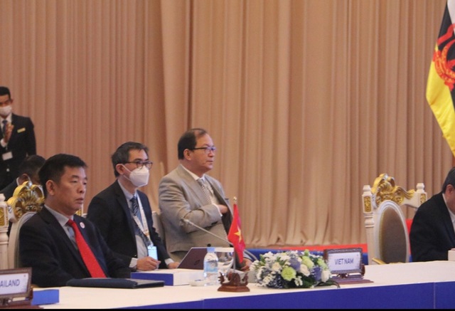 Đoàn đại biểu Việt Nam dự cuộc họp các Bộ trưởng Ngoại giao ASEAN rà soát công tác chuẩn bị cho Hội nghị Cấp cao ASEAN lần thứ 40, 41 và các Hội nghị Cấp cao liên quan. Ảnh VGP