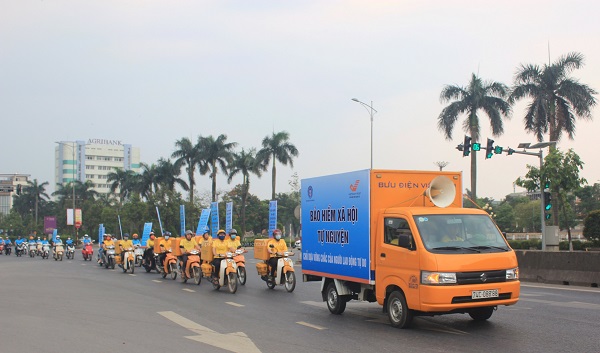BHXH tỉnh Quảng Trị hưởng ứng Ngày Pháp luật Việt Nam, nêu cao tinh thần, trách nhiệm tham gia các hoạt động tuyên truyền phổ biến chính sách BHXH, BHYT.