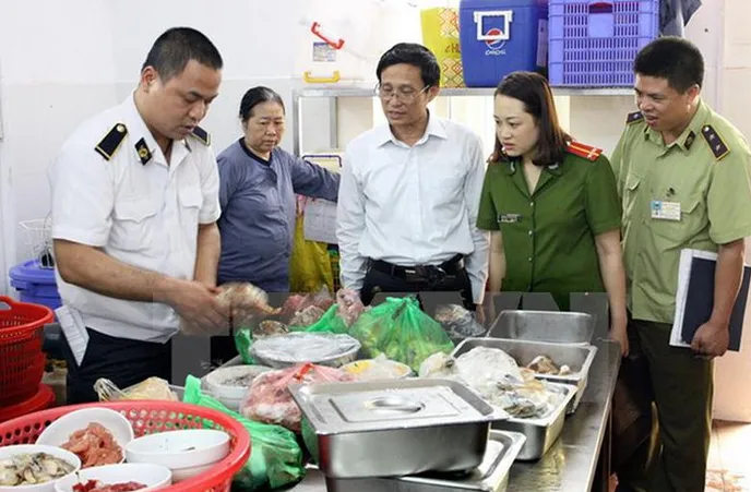 Phát hiện hơn 3.000 cơ sở vi phạm về an toàn thực phẩm tại Hà Nội