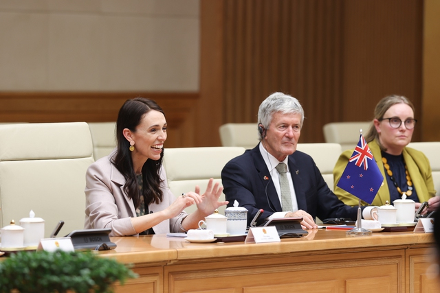 Thủ tướng Jacinda Ardern khẳng định New Zealand luôn coi trọng tăng cường quan hệ với Việt Nam, một trong những đối tác chiến lược then chốt của New Zealand trong ASEAN và khu vực. Ảnh VGP/Nhật Bắc