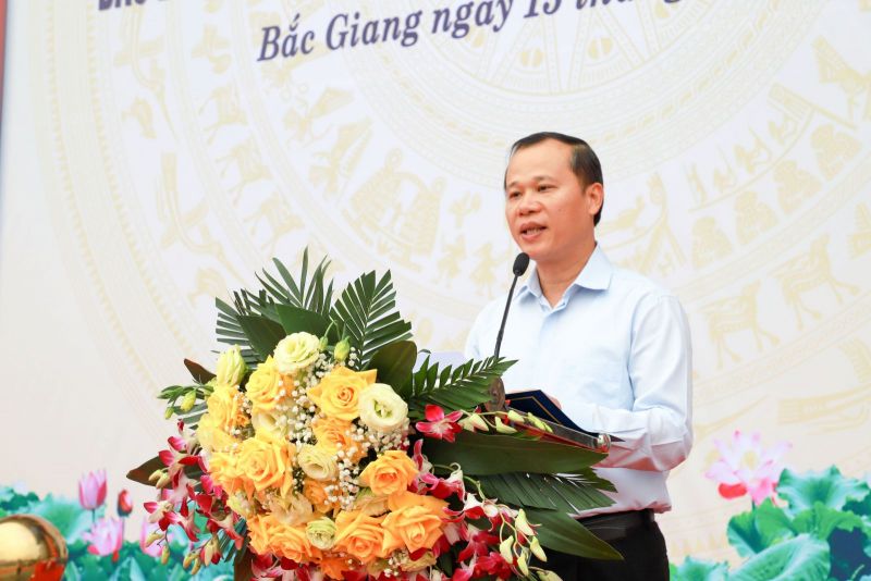 Ông Mai Sơn, Phó Trưởng ban thứ nhất BCĐ tỉnh Bắc Giang quán triệt Chỉ thị của Chủ tịch UBND tỉnh về mở đợt cao điểm tấn công, trấn áp tội phạm, bảo đảm ANTT Tết Nguyên đán Quỹ Mão năm 2023