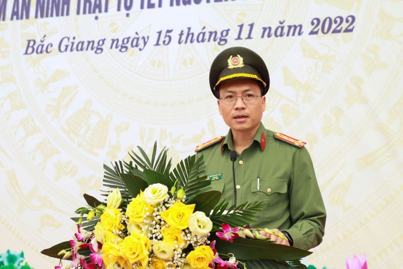 Đại tá Nguyễn Quốc Toản, Giám đốc Công an tỉnh, Phó Trưởng BCĐ tỉnh phát mệnh lệnh tấn công, trấn áp tội phạm đến toàn lực lượng