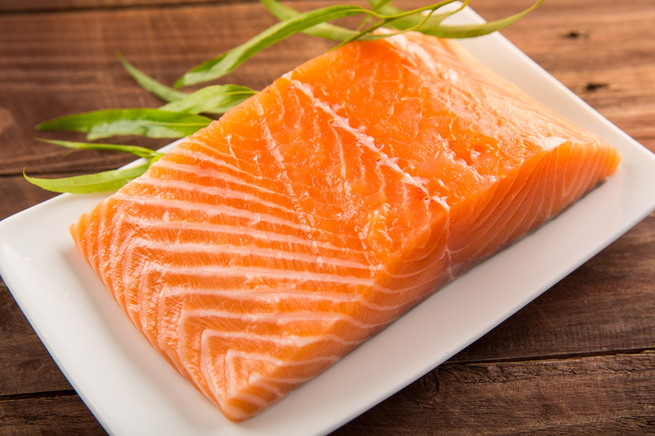Omega-3 trong các loại cá tốt cho người bị máu nhiễm mỡ