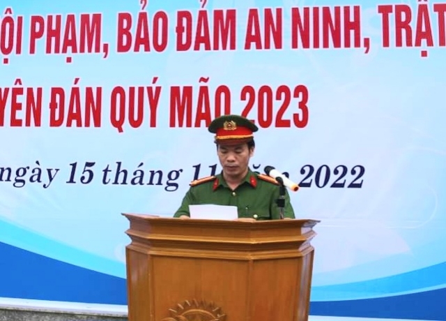 Thượng tá Lê Văn Phong-Trưởng Công an huyện Hoằng Hóa phát lệnh đồng loạt ra quân tấn công trấn áp tội phạm.
