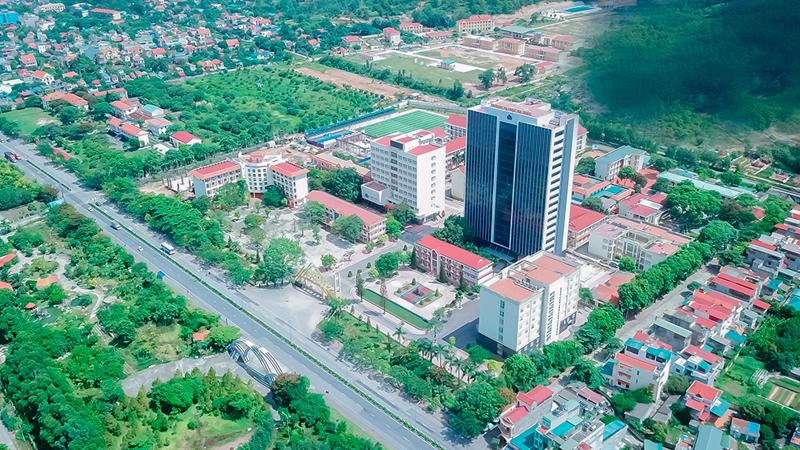 Theo UBND tỉnh Quảng Ninh Đại học Hạ Long đáp ứng được khoảng 6.600-7.400, việc đầu tư giai đoạn 2 là chưa cấp thiết