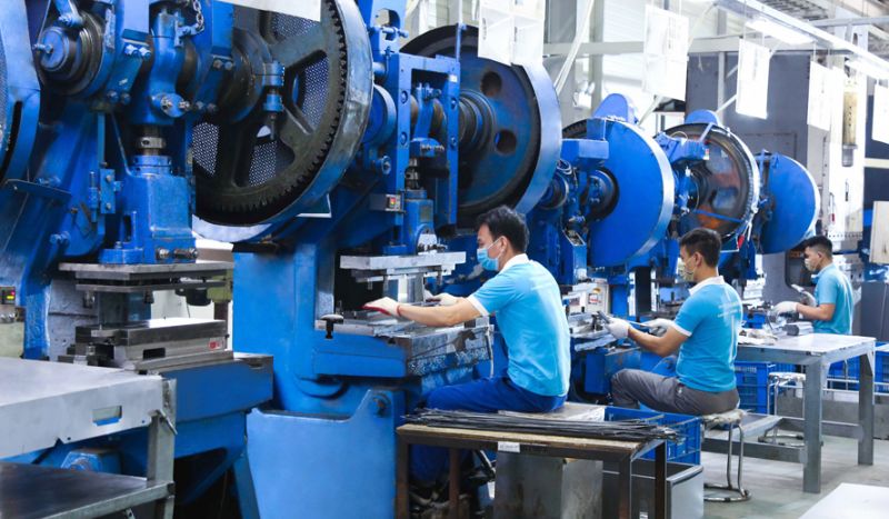 Kinh tế 2023: Nhà nước và doanh nghiệp chung tay, vững vàng vượt “sóng gió”