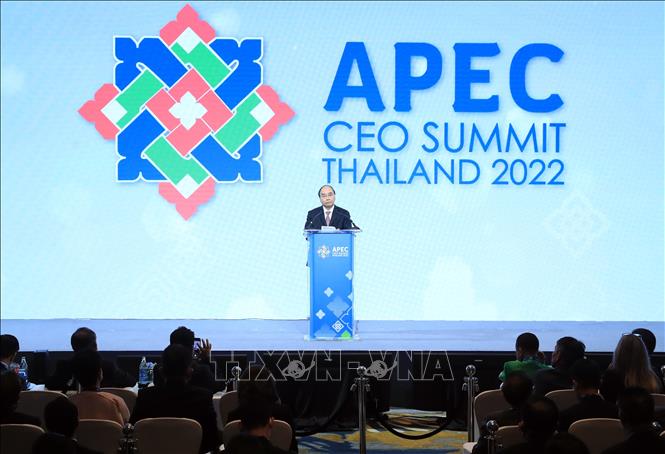 Sáng 17/11/2022, tại Thủ đô Bangkok , Thái Lan, Chủ tịch nước Nguyễn Xuân Phúc phát biểu tại Phiên họp thứ 4 Hội nghị Thượng đỉnh doanh nghiệp APEC (CEO Summit) về Thương mại và Đầu tư. Ảnh Thống Nhất/TTXVN