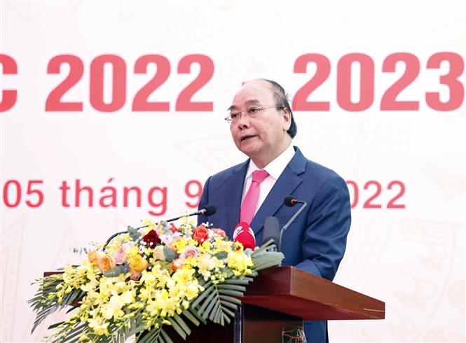 Chủ tịch nước Nguyễn Xuân Phúc phát biểu tại lễ khai giảng năm học 2022-2023 tại Trường Đại học Khoa học Tự nhiên (Đại học Quốc gia Hà Nội)