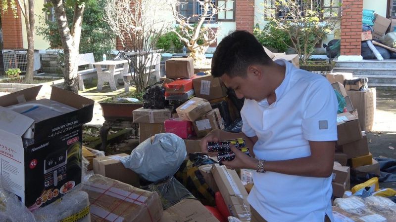 Phát hiện xe tải vận chuyển pháo điện và hàng hóa không rõ nguồn gốc xuất xứ