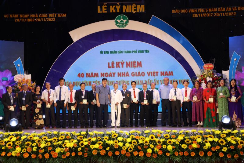 Thành phố Vĩnh Yên kỷ niệm 40 năm ngày Nhà giáo Việt Nam