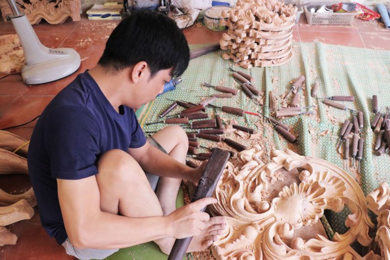 Nghề sản xuất đồ gỗ mỹ nghệ truyền thống tại phường Phù Khê, thành phố Từ Sơn, tỉnh Bắc Ninh