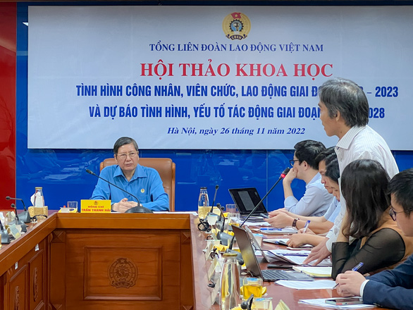 Đề xuất doanh nghiệp đưa thưởng Tết lương tháng 13 vào nội quy lao động